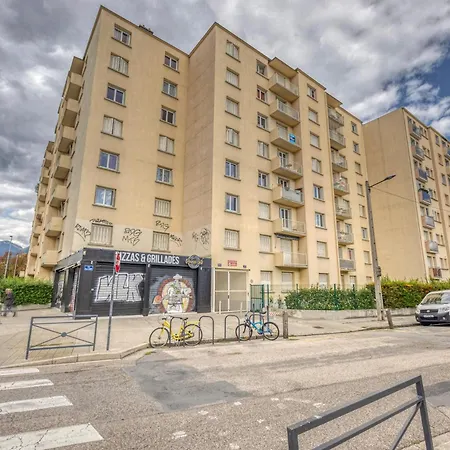 Blue Prosper - Centre-Ville Grenoble Exterior photo